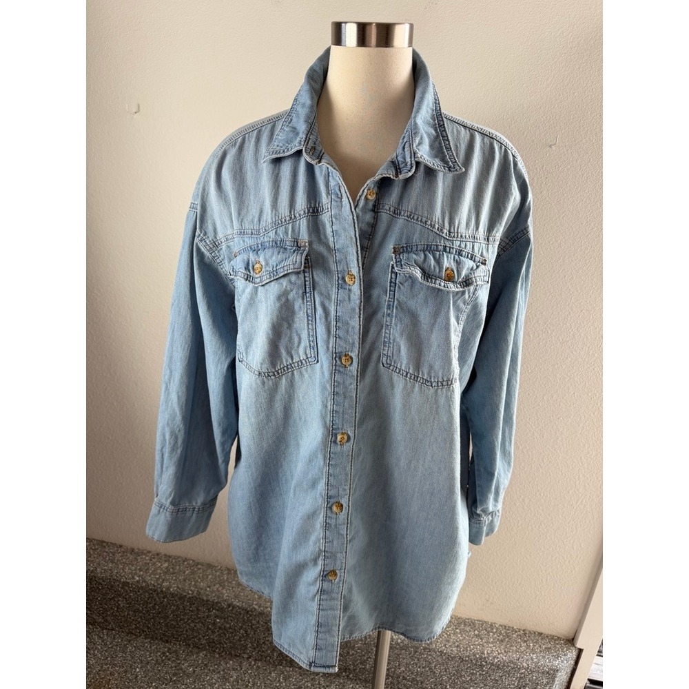 Old Navy Womens XL Light Wash Denim Button Up Shirt Long Sleeve Cotton Top